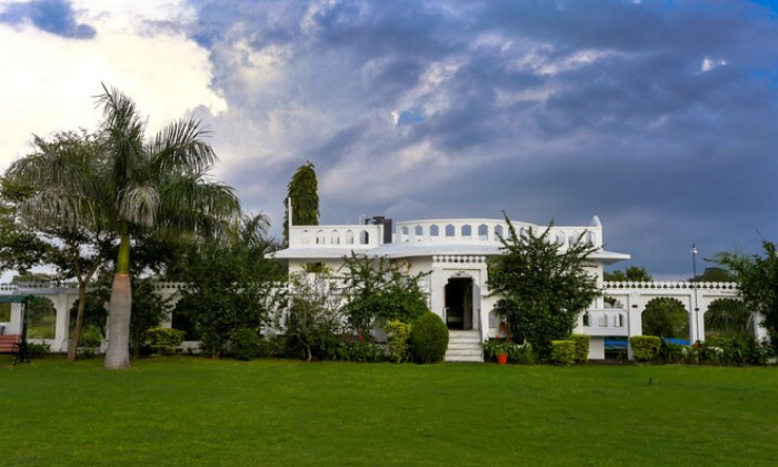 Narayan Niwas Resort